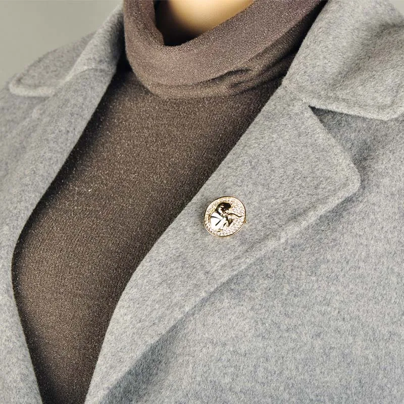 Милая брошь Funmor в форме монеты нерожденного ребенка Высококачественная с