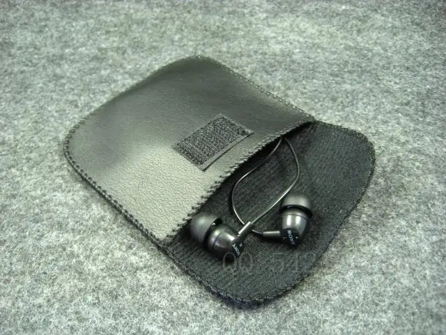 Черная сумка для наушников мини-защитной оболочкой кабель зарядного устройства