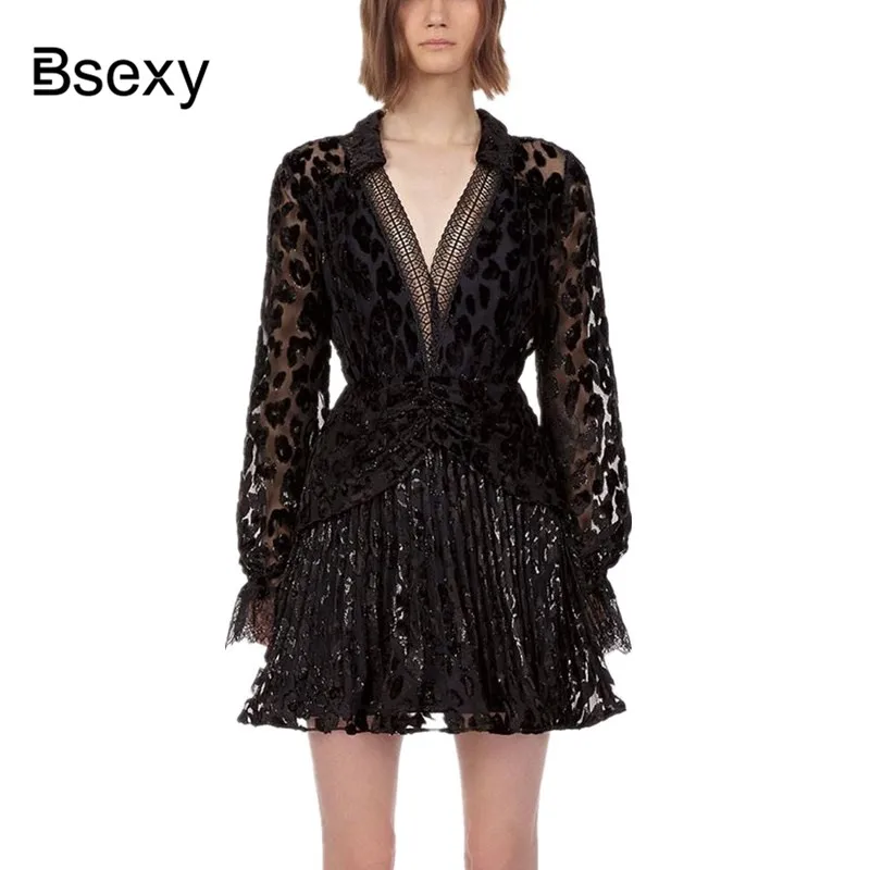 (Продано) сексуальное маленькое черное платье 2019 осень V шеи с длинными рукавами