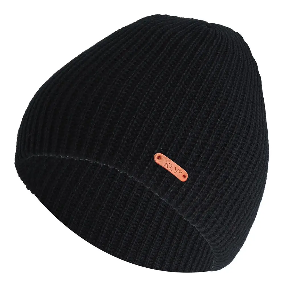 Мужская и женская зимняя уличная вязаная шапочка теплая однотонная шапка с