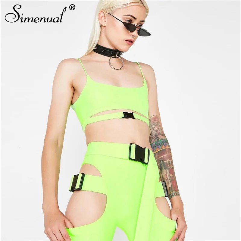 neon green Simenual уличная пряжкой пикантная обувь из двух частей комплекты Для женщин вырезать Неон цветные наряды Повседневное Лето байкерские шорты и Топ Устанавливает - Цвет: neon green