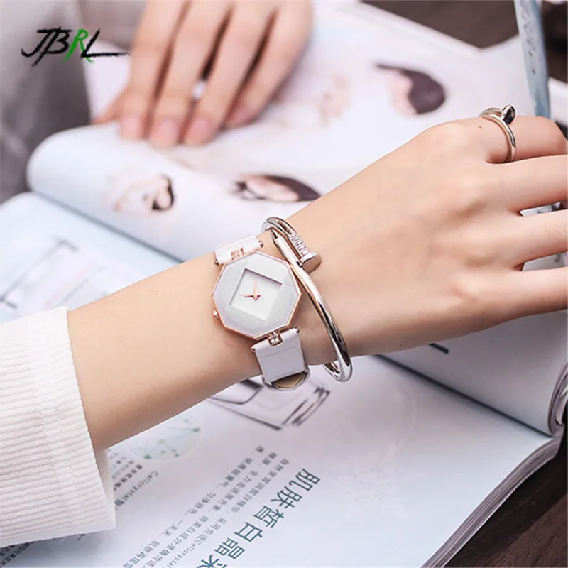 Аналоговые наручные часы в подарок для девочек простые квадратные детские