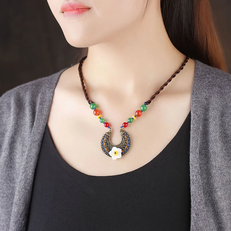 Yanting Peace Buckle Choker Necklace For Women Ethnic Hand Knitted Short Pendant Vintage Jewelry Shell Flower 0134 | Украшения и