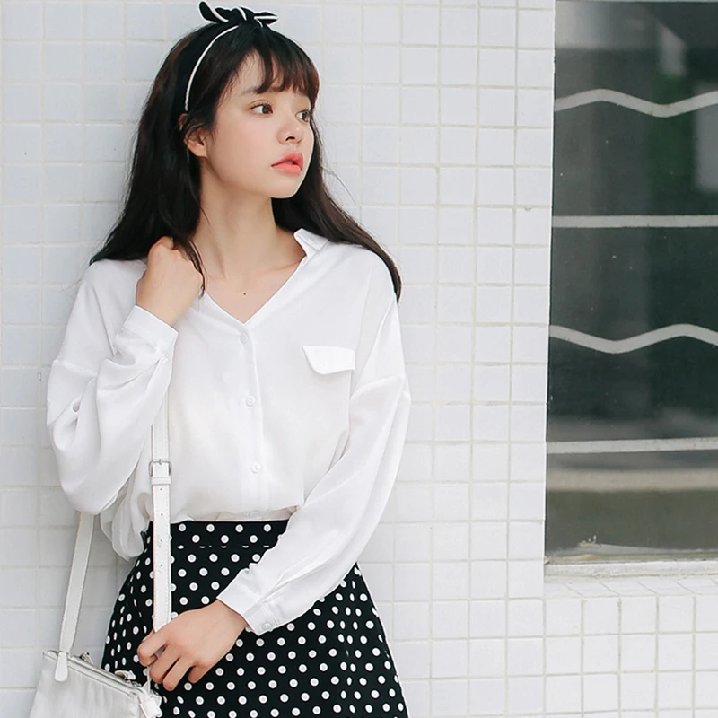 Короткие Элегантные белые блузки в повседневном стиле для женщин весна 2018 с v