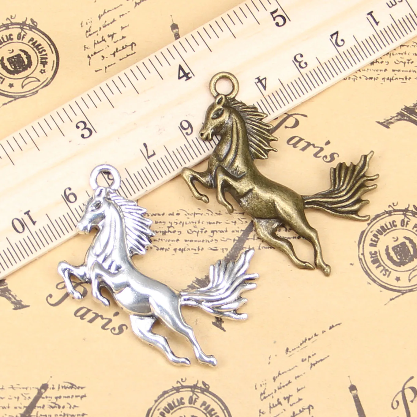 25 шт. Подвески для изготовления ювелирных изделий бегущего коня 51x, маленького размера, круглой формы с диаметром 32 мм Античные с серебристым покрытием Подвески DIY браслет из тибетского серебра ожерелье