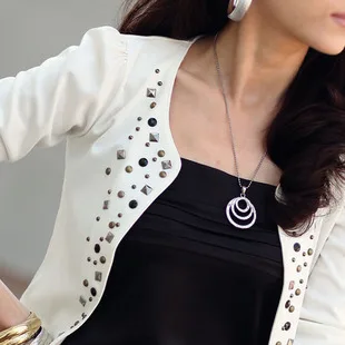 Женский блейзер короткий Блейзер с длинным рукавом и заклепками |