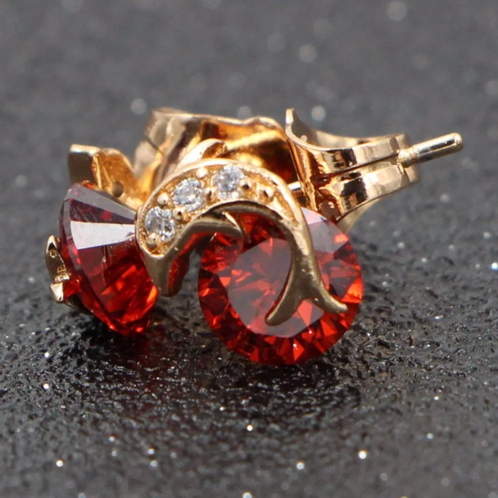 Женские серьги-гвоздики с красным кристаллом HeeZen Золотые серьги дельфином и