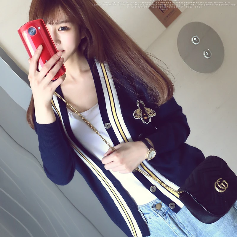 

New women's luxury sweater autumn and winter embroidery bee cardigan knitted cashmere sweater casual women's plus size