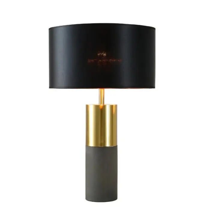 

Postmodern American light luxury table lamp Nordic designer creative table lamp model room clubhouse hotel bedside table lamp