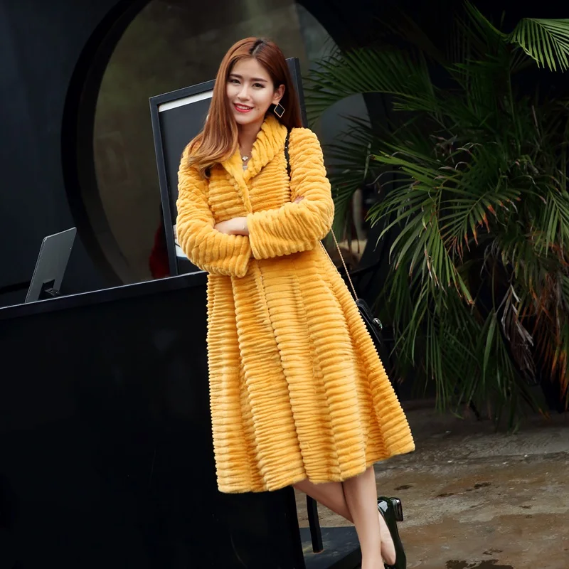 Женское меховое пальто с отложным воротником тренчкот из кроличьего меха в