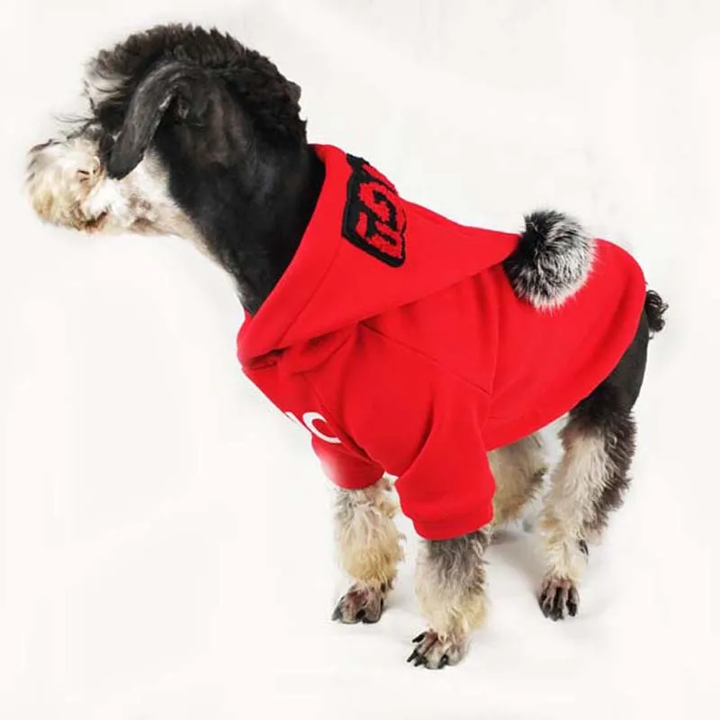Плотные теплые зимние толстовки для собак с меховым помпоном забавная Одежда