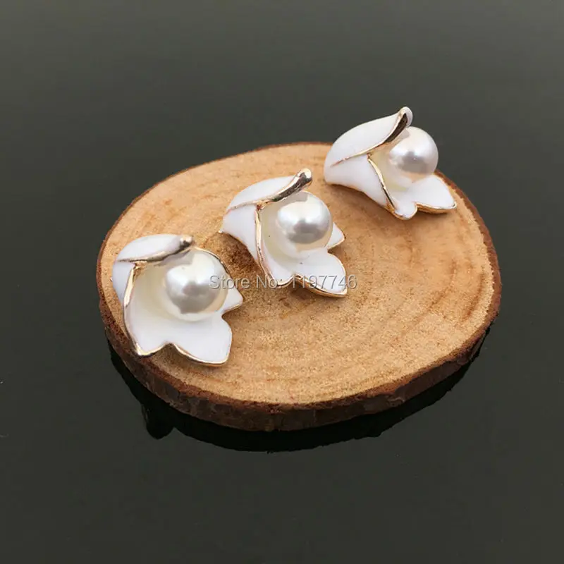

3D Pearl White Enamel Lily Flower Embellishment Alloy Metal Accessories Clothes Phone Case DIY Craft Handbag Decorations 10pcs