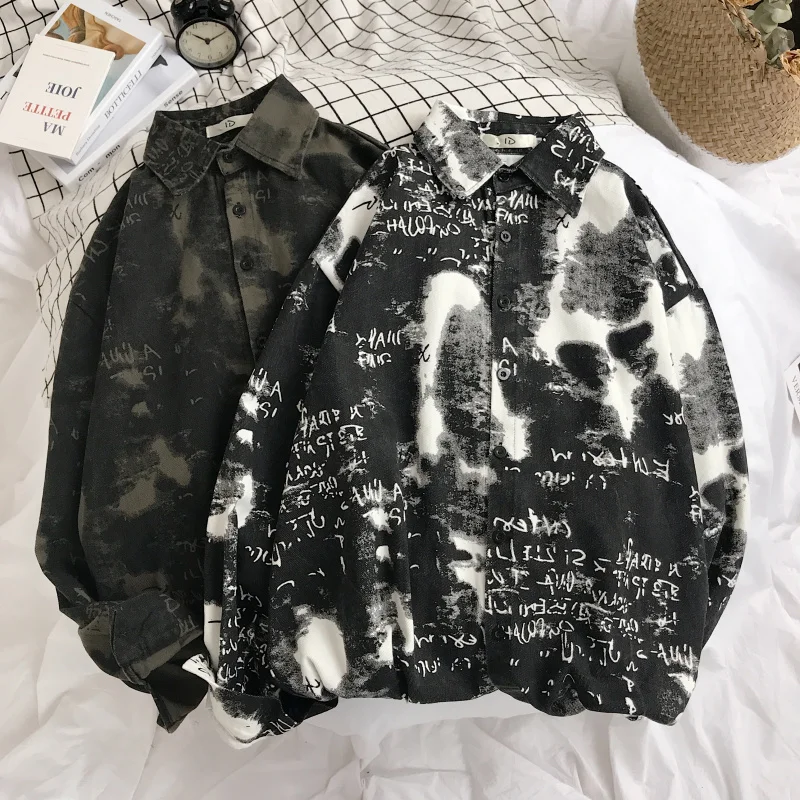 

M-XXL!!Autumn new personality loose wash old graffiti letter printing men's denim long-sleeved shirt coat tide.