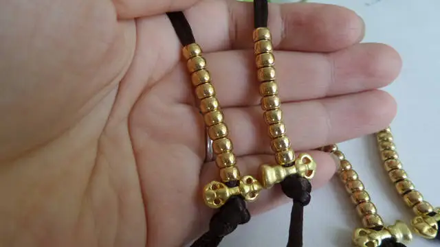 BRO897 Тибетский латунный золотой мала счетчик 6X4 мм бусины с Dorje колокольчик пара