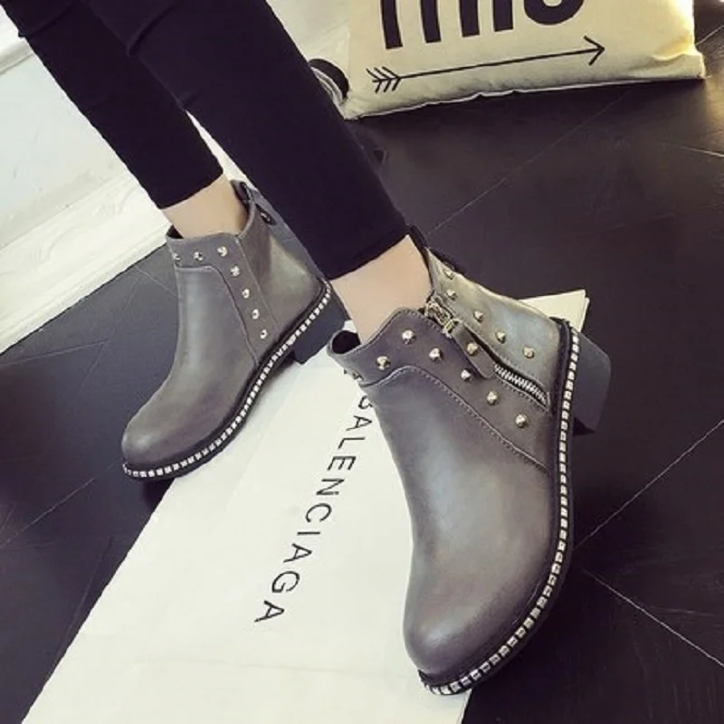 2019 booties female Martin boots autumn and winter new rivets plus velvet Korean warm women's children's shoes | Обувь
