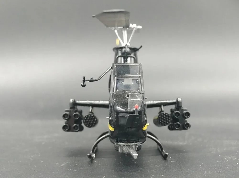 Бренд: easy model номер: 37096 удельный вес: 1/72 Размеры: фюзеляж длиной около 18,5 см(пропеллер длина около 22 см, ширина