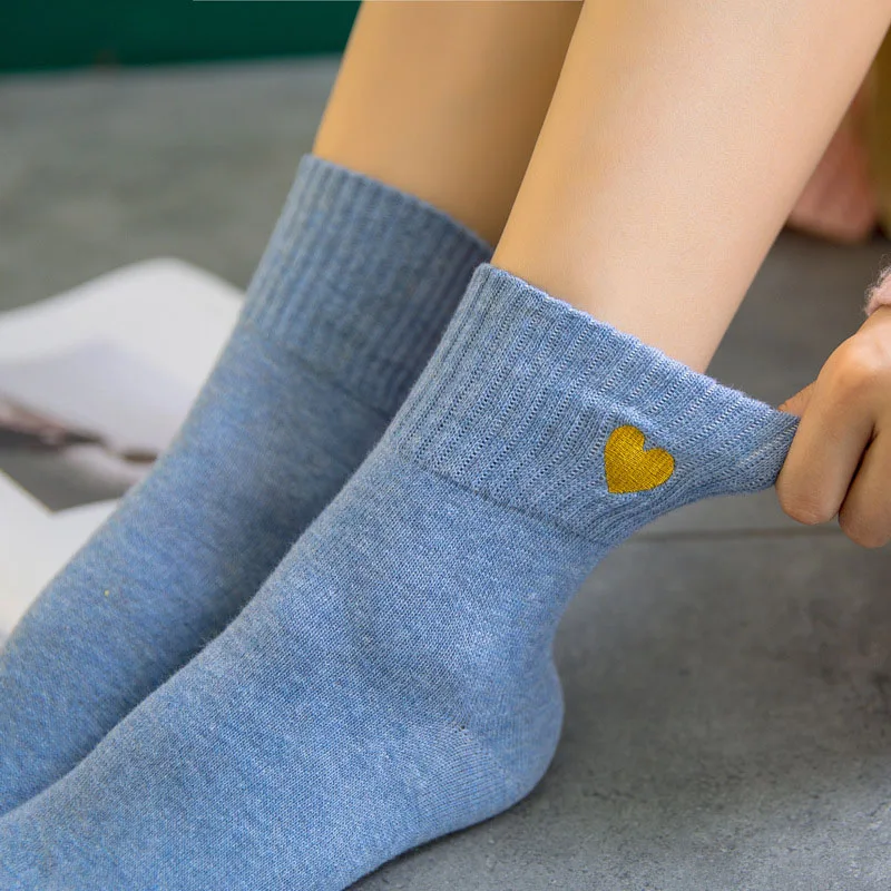 [EIOISAPRA] Теплые золотые блестящие носки ручной работы с вышивкой женские