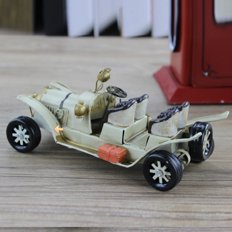 

Classic car model silver Metal Alloy Classic Static Model Diecast Vehicles Toys vintage style Distress F Children Decorations