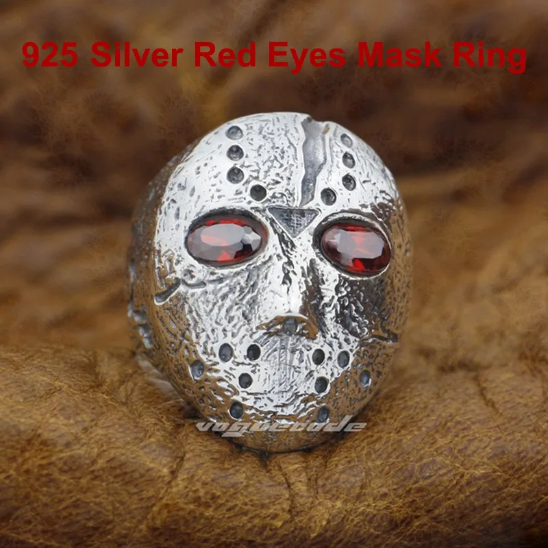 Мужское кольцо из серебра 925 пробы с темно-красным фианитом