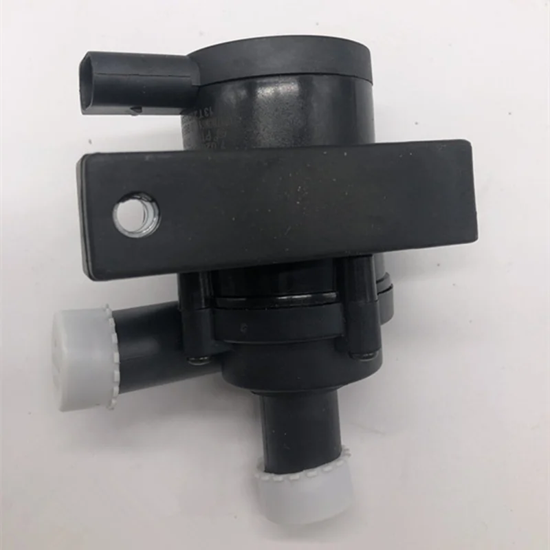 Насос для охлаждения и соединительный кабель VW CC EOS Tiguan Passat Golf For Q3 TT Seat Leon 1K0965561J 1J