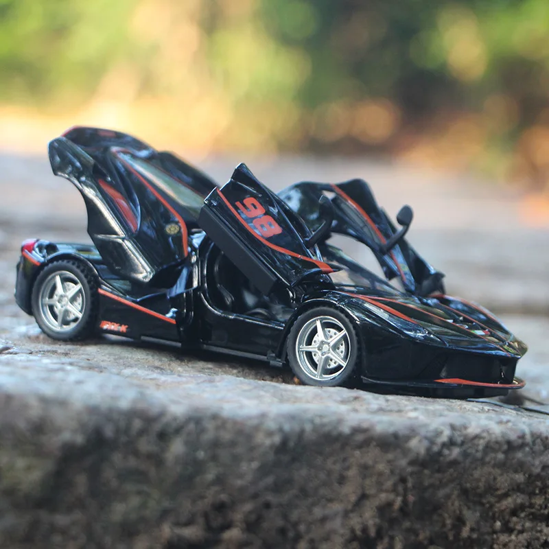 1:32 diecast alloy car model simulation FXX K sports children's toy sound and light pull back kids ornament gift | Игрушки и хобби