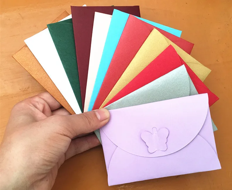 Конверты из крафт бумаги с цветной застежкой бабочкой для приглашений|kraft paper