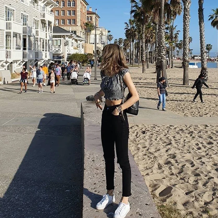 Kpop Корейская клетчатая рубашка с одним словом и воротником открытыми плечами