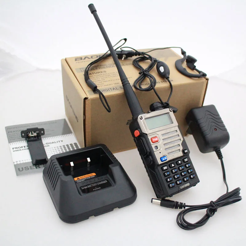 Переносная рация начального уровня BaoFeng UV 5RE. Два диапазона частот VHF/UHF 136 174MHz&400 520