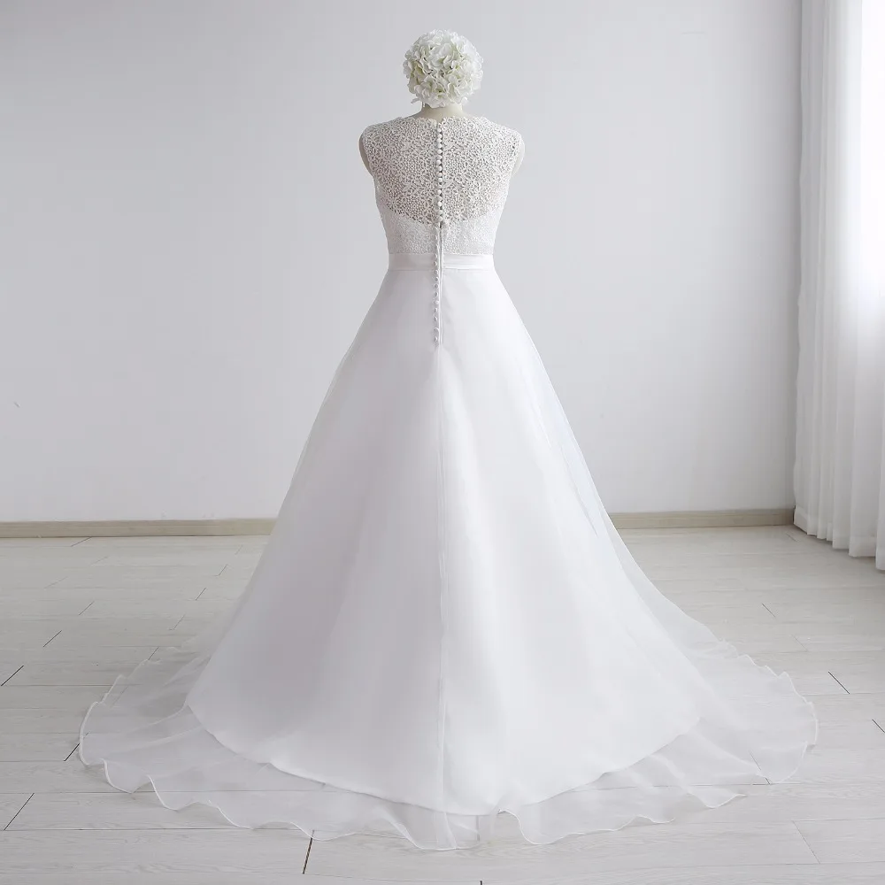 Белое Тюлевое свадебное платье А-силуэта до пола со шлейфом без рукавов и бисером