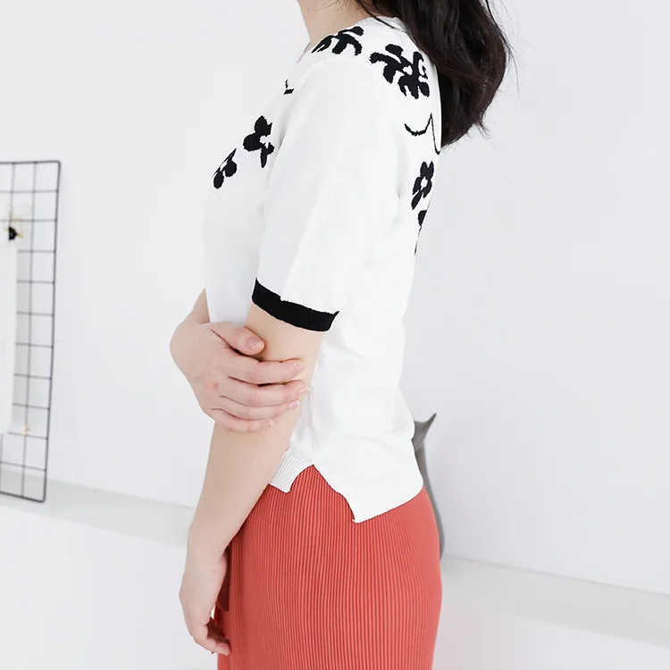 Стиль куртка с вышивкой свитер короткие рукава женские свободно и комфортно