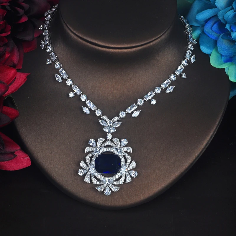 Роскошное ожерелье HIBRIDE с большой квадратной подвеской для женщин синей белого и