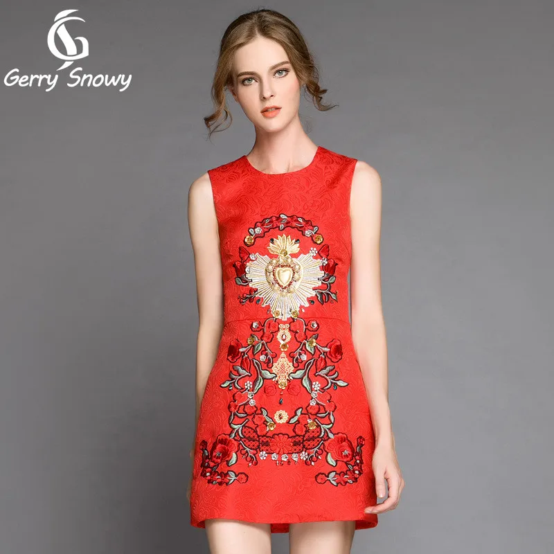Платье красное платье с большим цветком украшенное стразами на лето 2019|embroidered