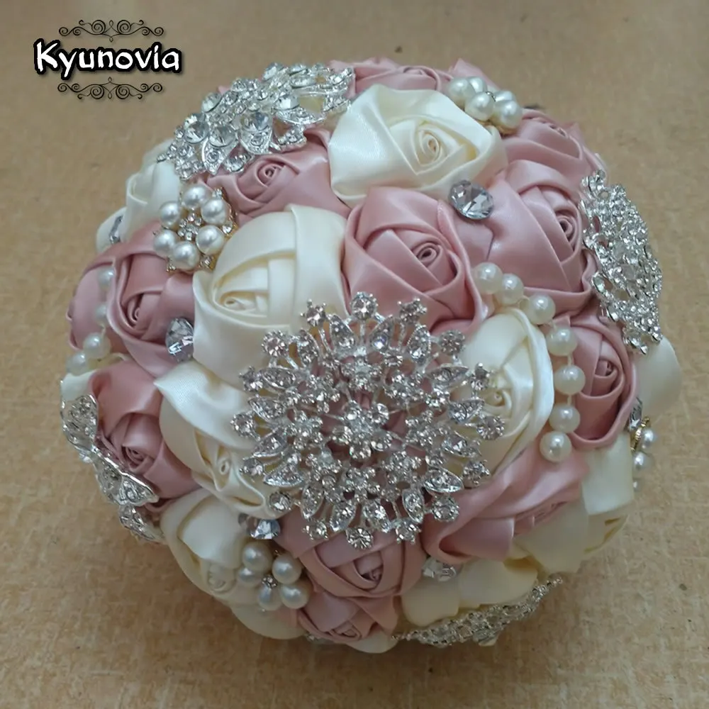 Kyunovia Лучшая цена белая брошь цвета слоновой кости букет Свадебный букет s жемчужные цветы buque de noiva FE29 - Цвет: Nude Pink and Ivory