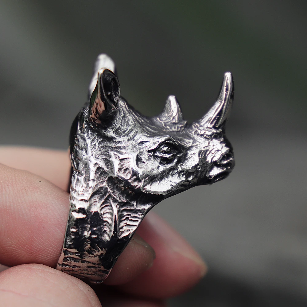 Детальные кольца из нержавеющей стали в стиле панк со стразами