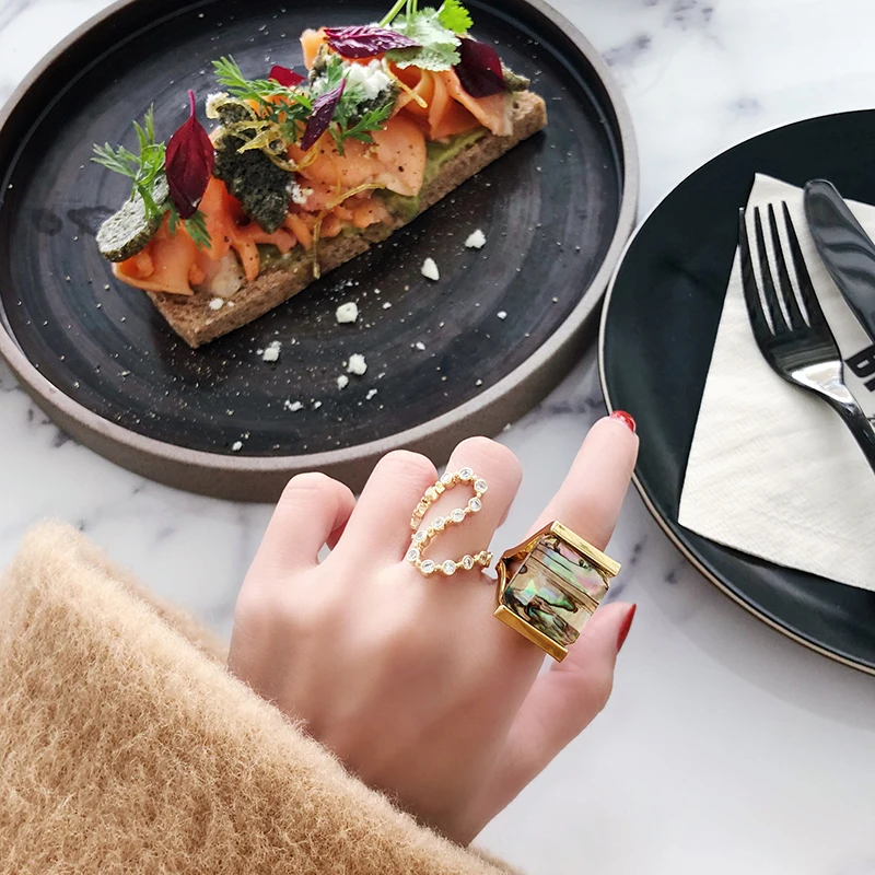 Peri'sbox золото Цвет ушка колец для Для женщин минималистский Сплошной Круг кольца простые конструкции кольца с несколькиими слоями Femme