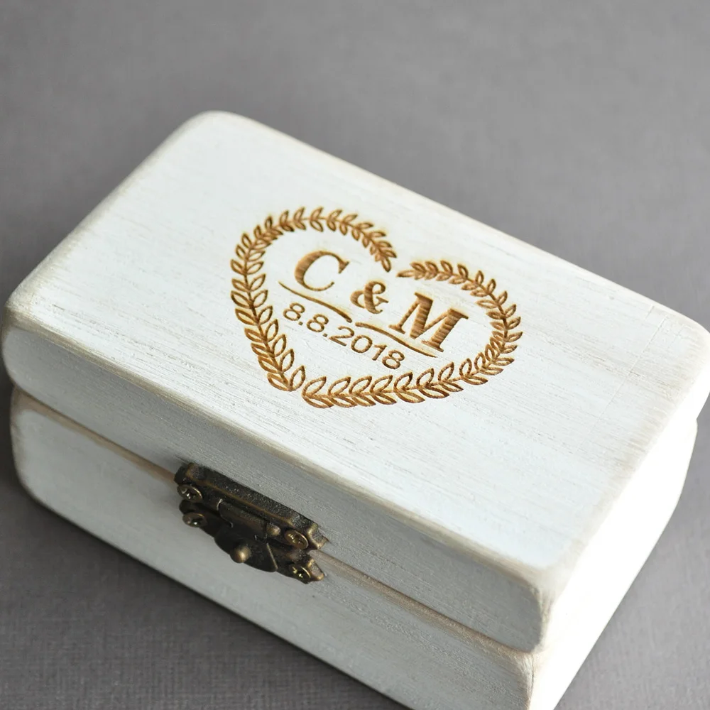 Винтажная белая Свадебная коробка под заказ деревянная коробка для хранения колец, потертая шикарная коробка для свадебных колец с гравиро...
