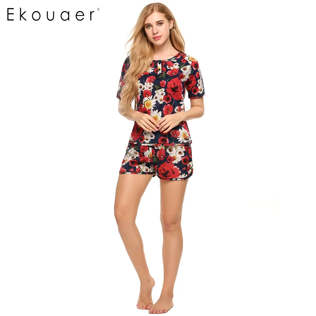 Пижамный комплект женский с цветочным принтом и коротким рукавом на пуговицах |