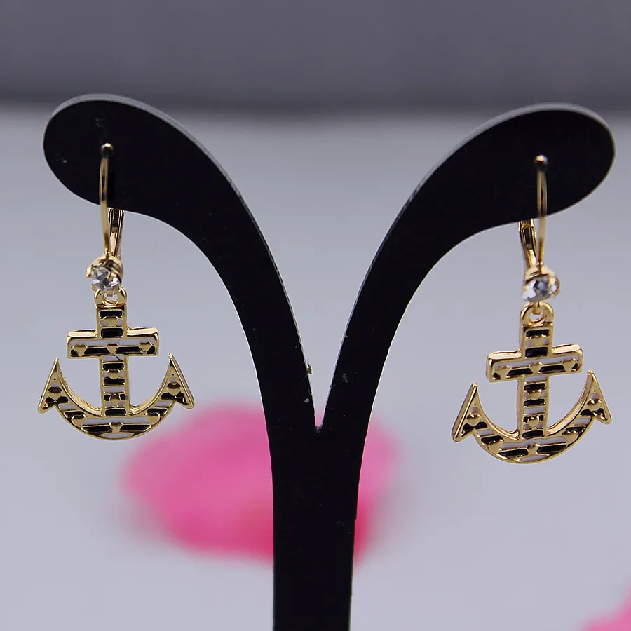 Стильные серьги гвоздики 2014 Новая мода и чистый свежий элегантный контрактный