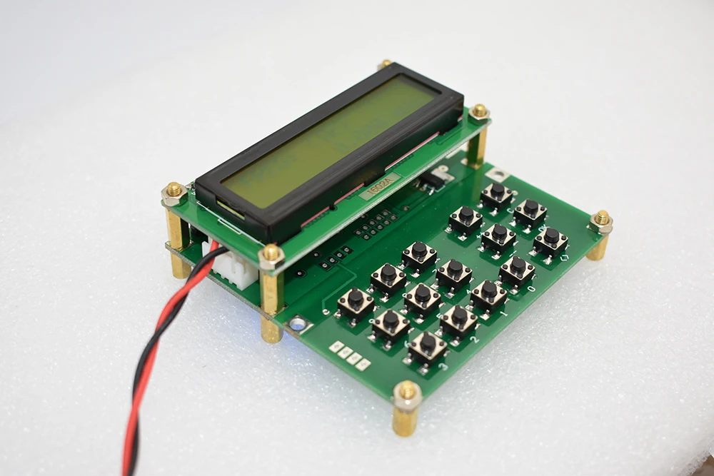 Lusya ADF4351 источник сигнала VFO генератор частоты сигнала 35 МГц до 4000 МГц цифровой ЖК-дисплей G10-005