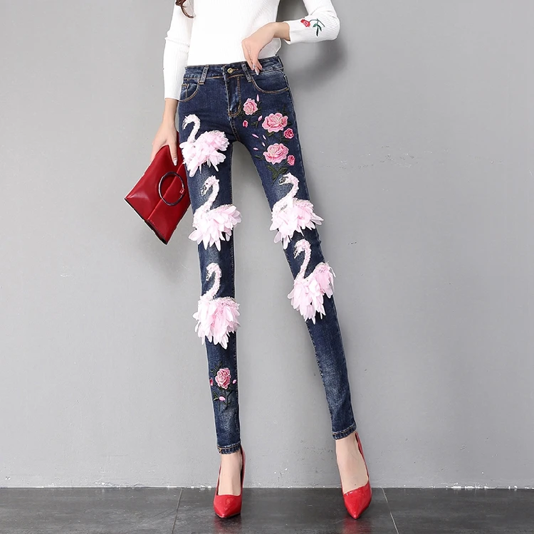 Женские джинсы в Европейском стиле весна-зима 2018 модные ковбойские с вышивкой