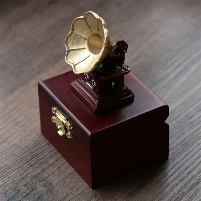 Retro Mini Gramophone Music Box Hand Shake Clockwork Creative Gift | Дом и сад