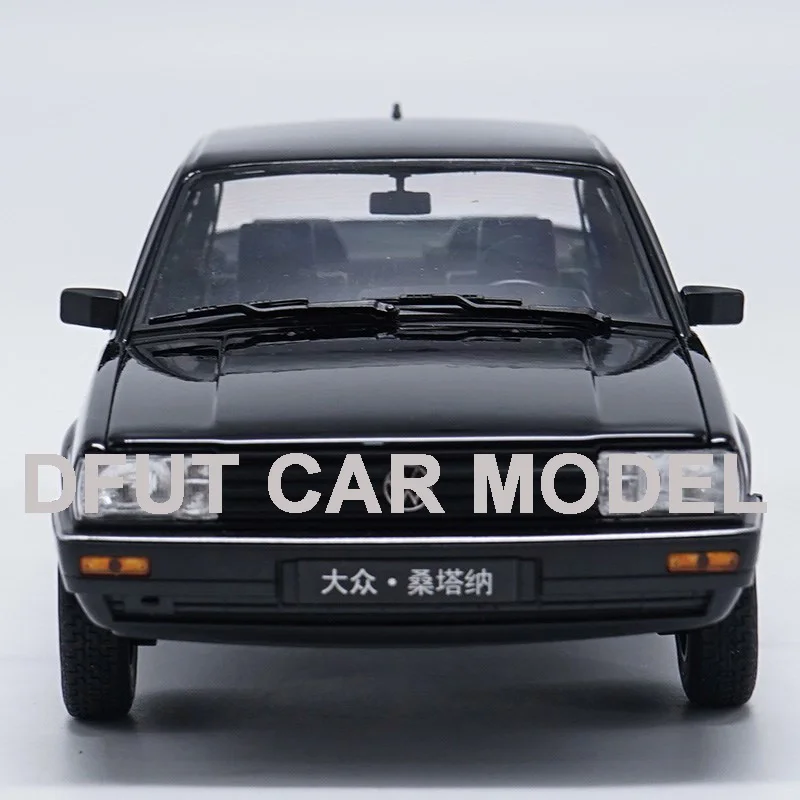 1:18 Модель спортивного автомобиля из сплава сандана детские игрушечные