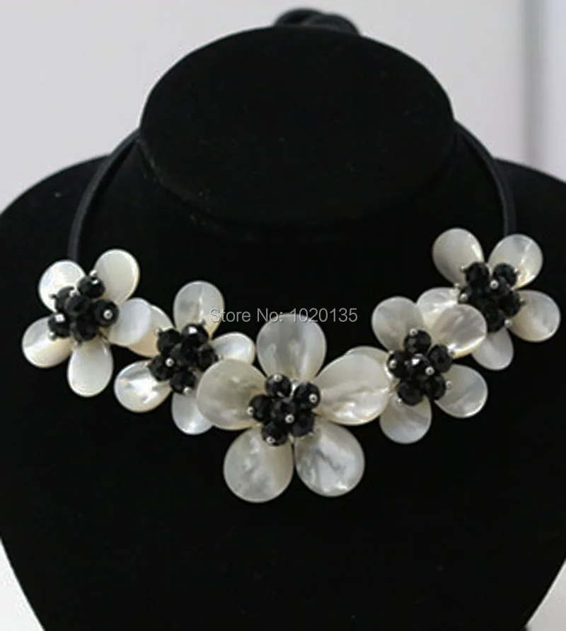 

white sea shell flower necklace black stone 18inch wholesale beads nature gift discount FPPJ