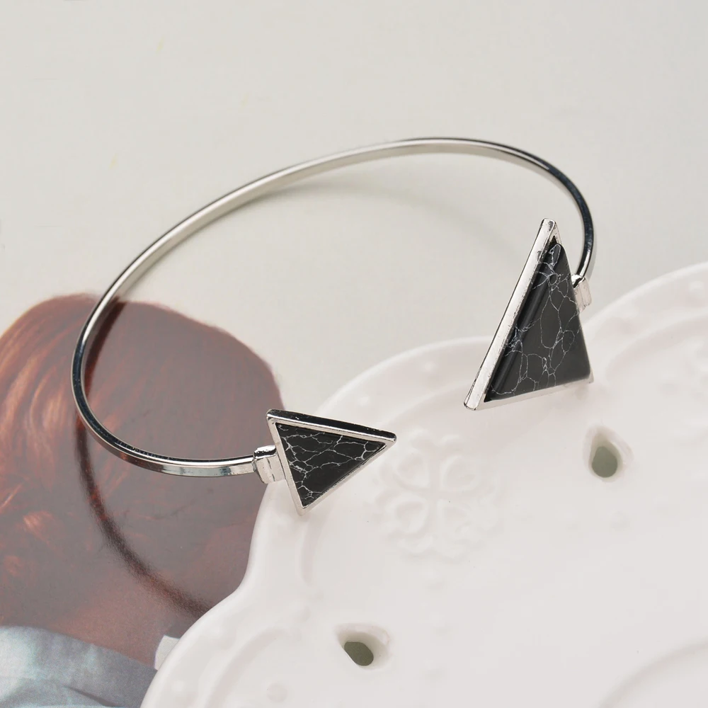 UAM серебряного цвета Панк медь геометрические черный белый треугольный