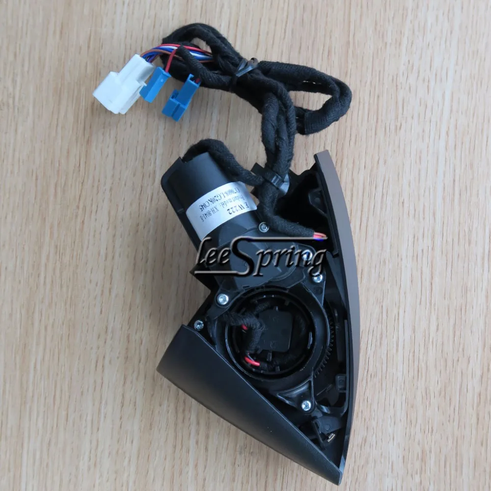 Автомобильная аудиосистема с 3D-вращающимся высокочастотным динамиком для Mercedes-Benz E CLASS W213 (2016-2017).