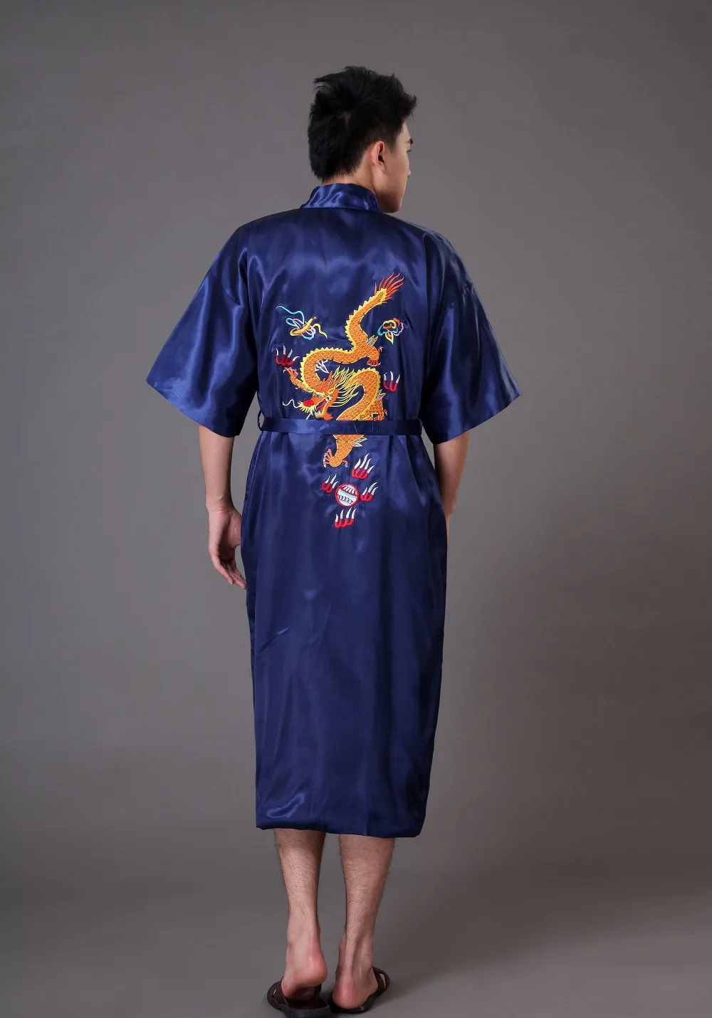 Лидер продаж темно-синий китайский Мужской Атласный халат с вышивкой кимоно
