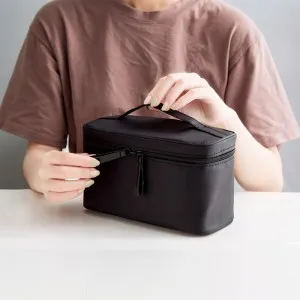 

Multifunctional Fashion large capacity portable cosmetic brush, cosmetic bag, Travel Wash storage Bag 21*10*12cm