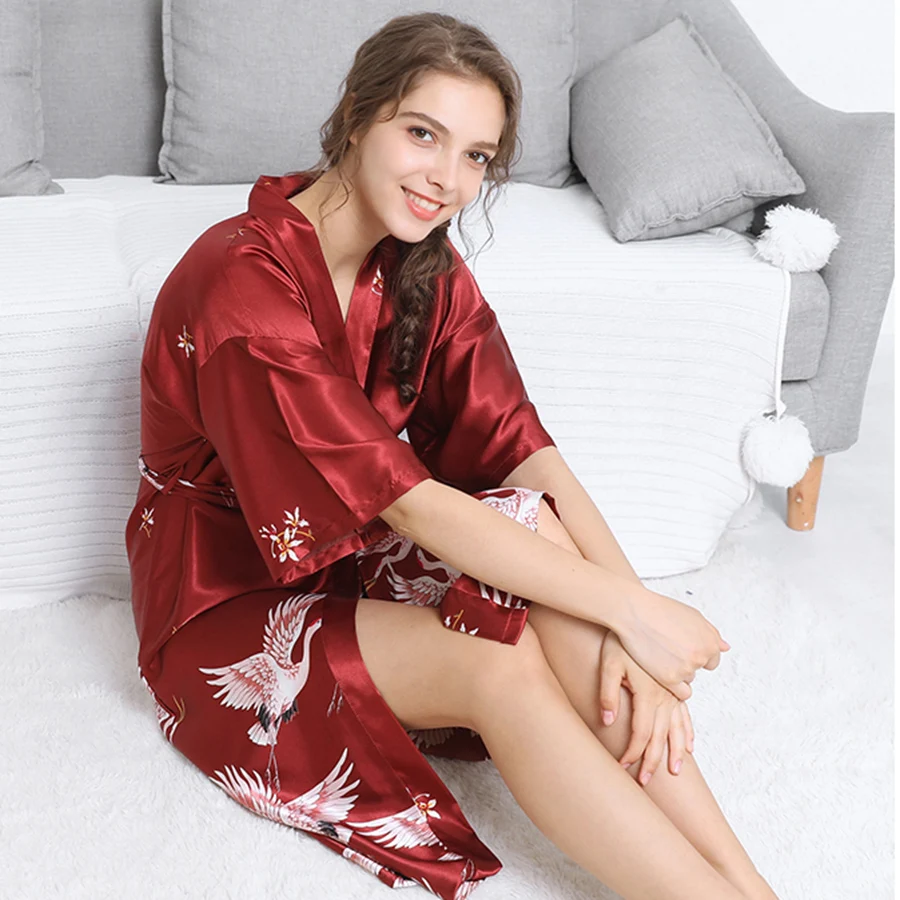 Lynmiss Women Sleepwear Robe Female Silk Robes For Women Bathrobe Female Sexy Dressing Gown Women's Nightgown Robe Satin Terry