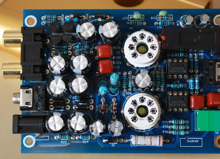 

Black P2-1 mini tube amplifier tube + amp + bile preamp