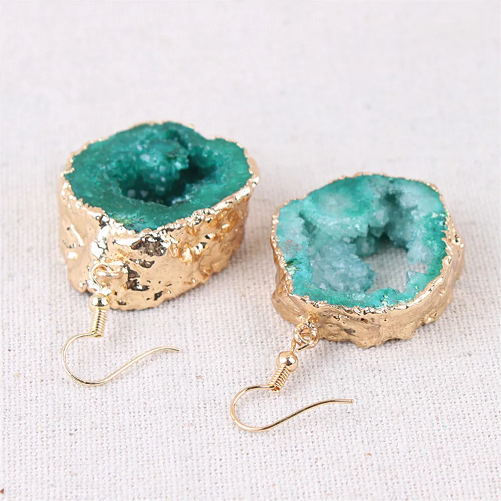 Серьги Geode в этническом стиле с кристаллами и камнями, серьги с кристаллами и опалом, серьги с друзами, серьги с зелеными агатами, висячие серьги